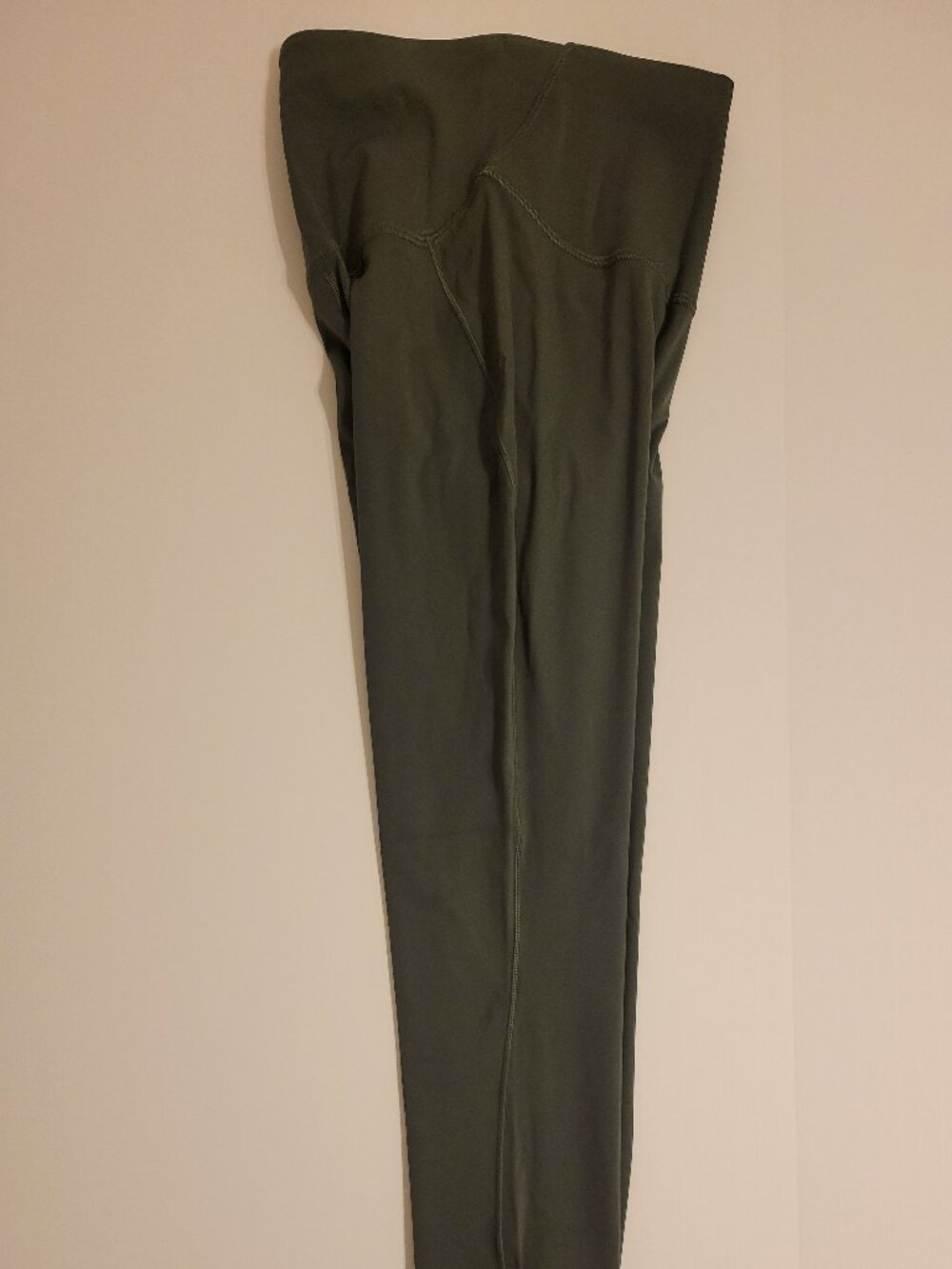 Lululemon Wunder Train High-Rise 7/8 length Tights | Size 6| | Olive | Like New
